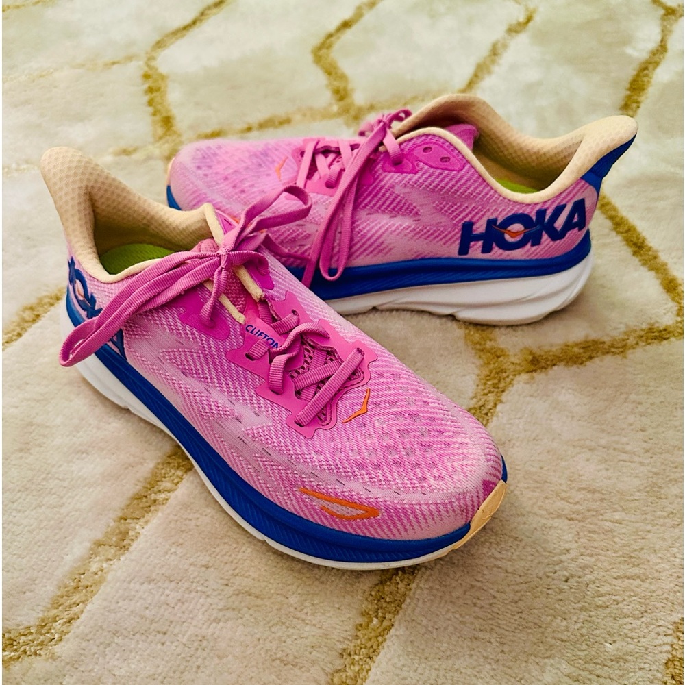 Hoka Clifton 9. Pink. Size 7. 💕